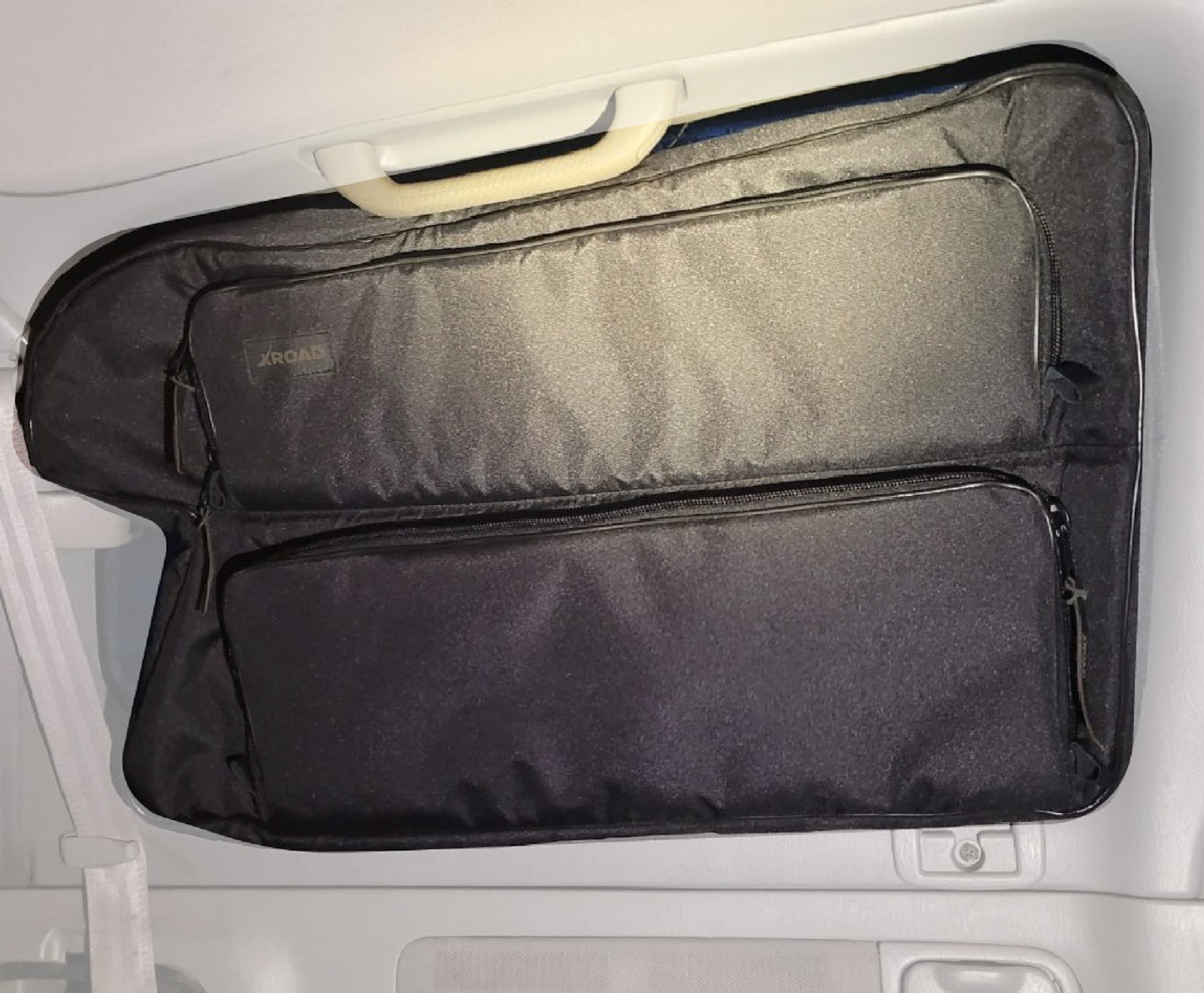 TLC100_Site_bag - копия Термосумка-органайзер на вікно багажника Toyota Land Cruiser 100 - Зображення 1