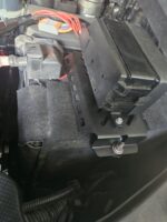 Кріплення на акумулятор для додаткових реле і запобіжників - Зображення 6